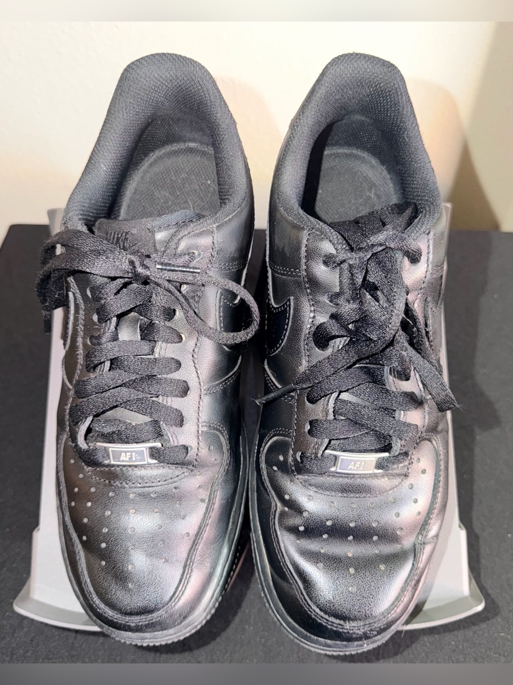 Nike Air Force 1'07 Triple Black Womens Low Top Leather Sneakers DD8959-001 Sz 9